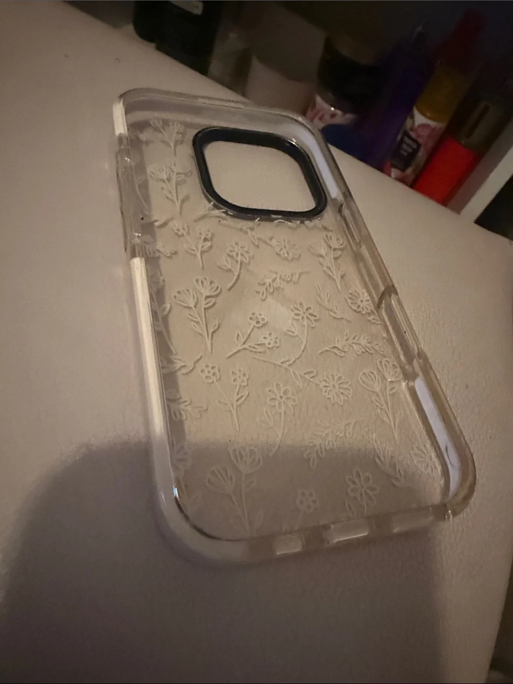 Clear Floral Phone Case with White Flower Pattern Iphone 16 pro
